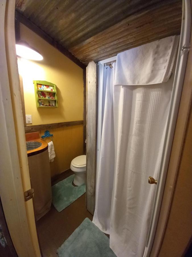Acorn Hideaways Canton Charming Pioneer Suite 1890'S General Store 외부 사진