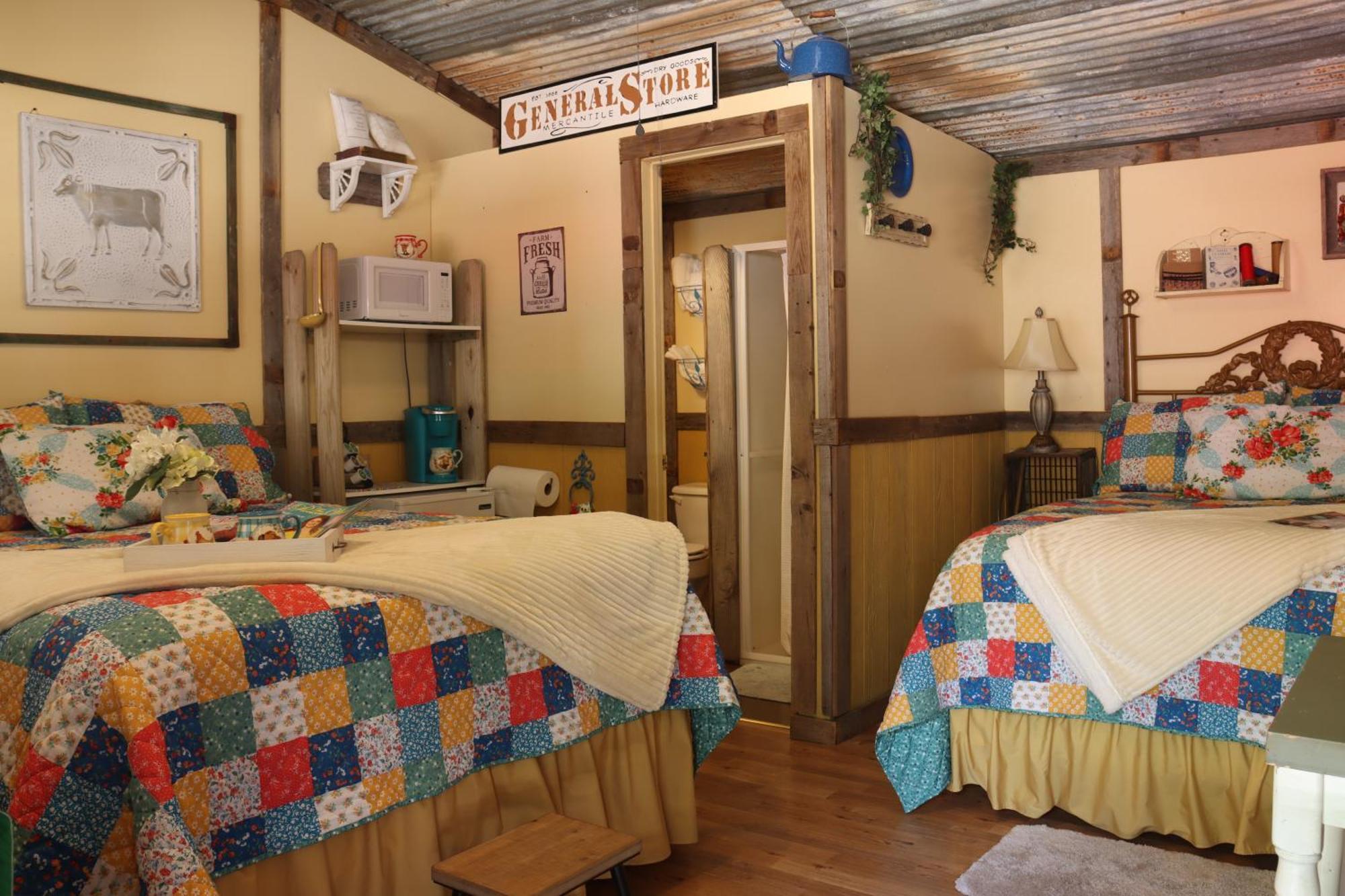 Acorn Hideaways Canton Charming Pioneer Suite 1890'S General Store 외부 사진