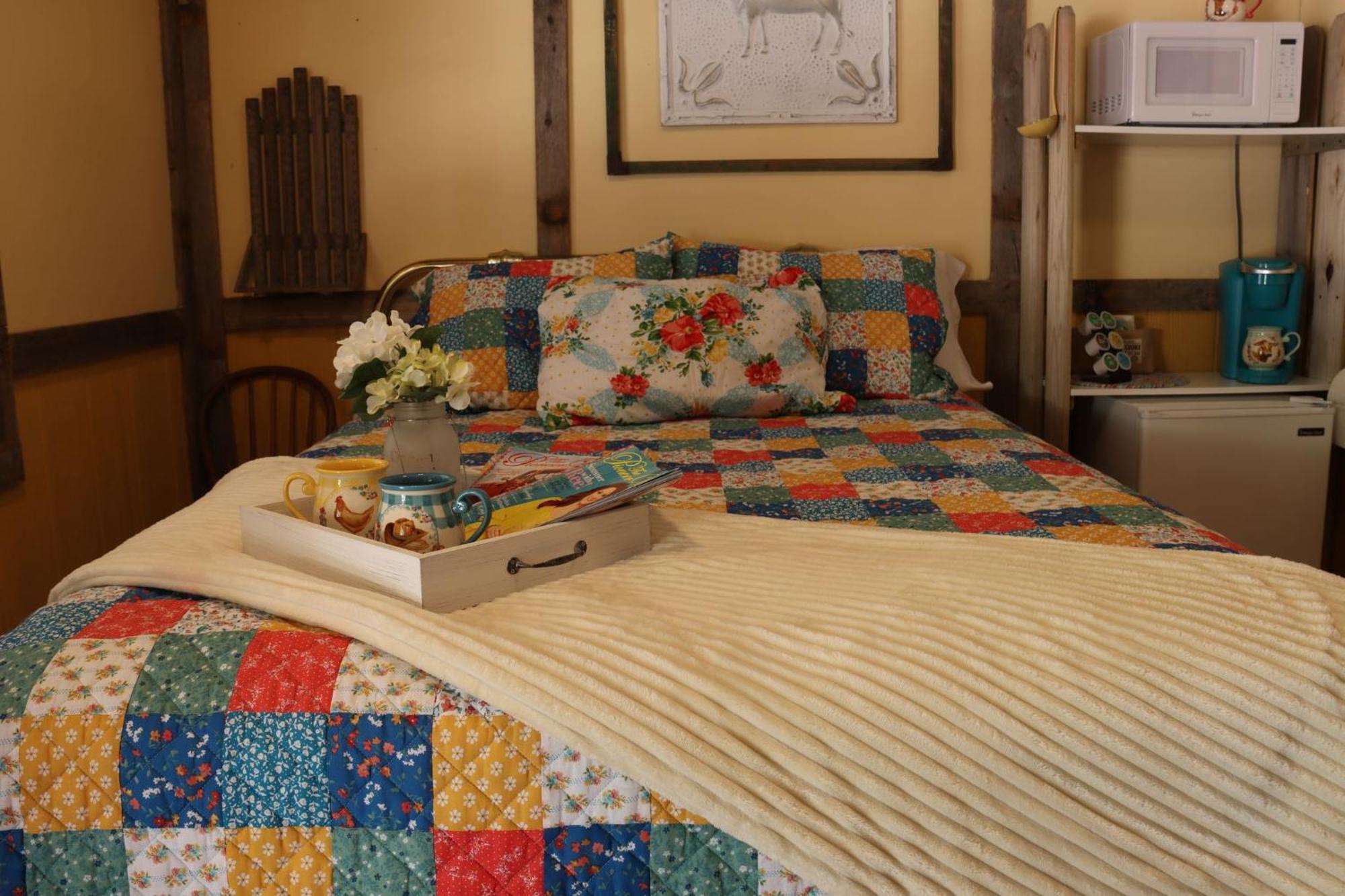 Acorn Hideaways Canton Charming Pioneer Suite 1890'S General Store 외부 사진